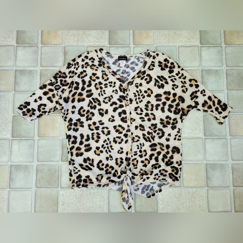 Every 1 Leopard Print Tie-Front Blouse Size Small